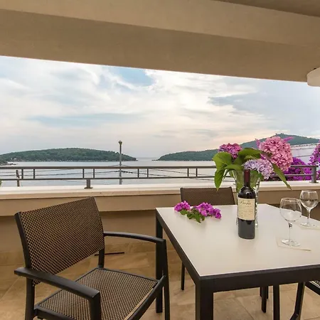 Villa Molunat Molunat