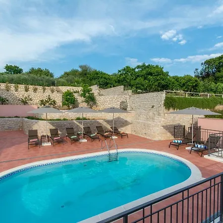 Villa Molunat * Molunat